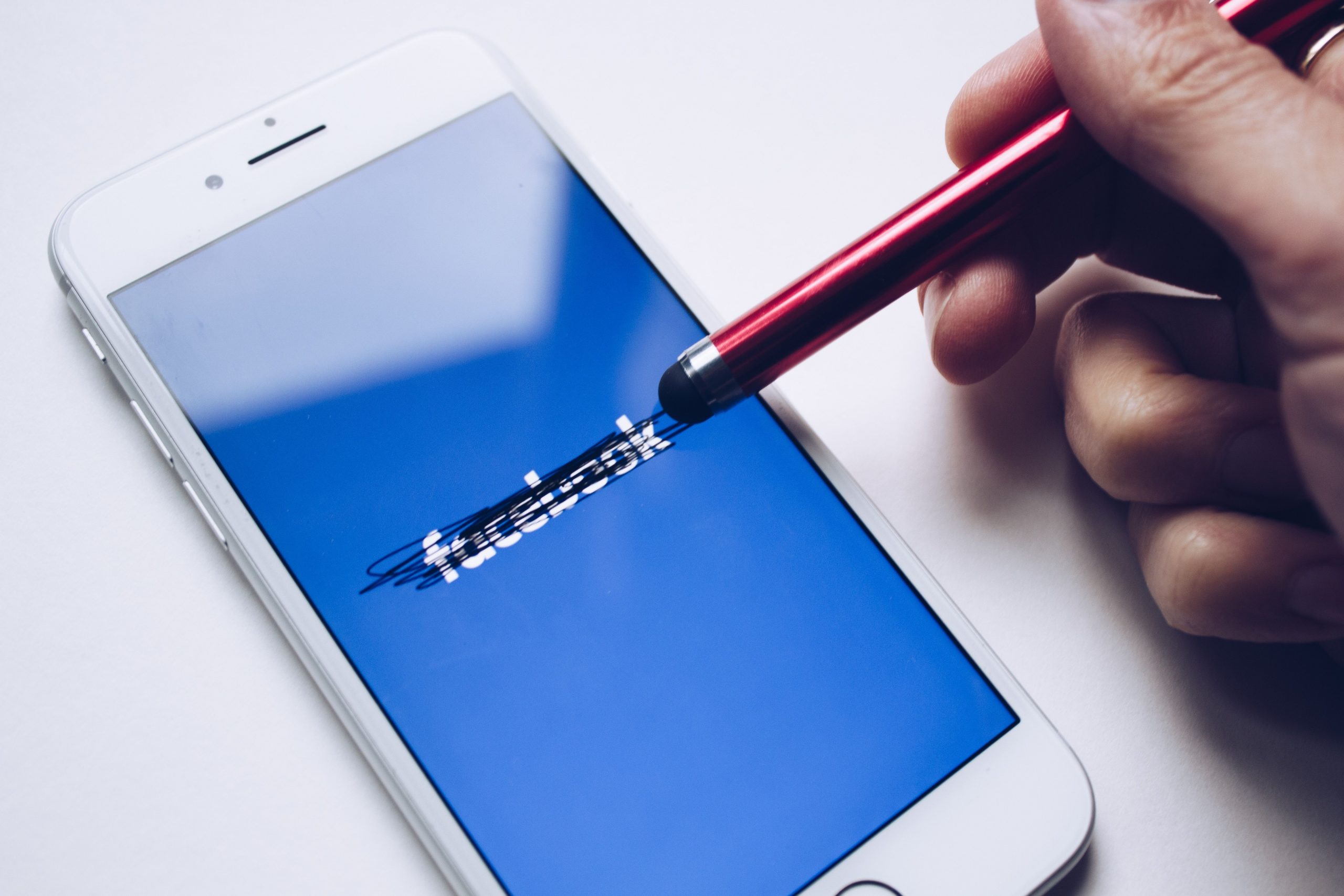 Facebook Owner Faces Avalanche of Lawsuits for Allegedly Harming Kids